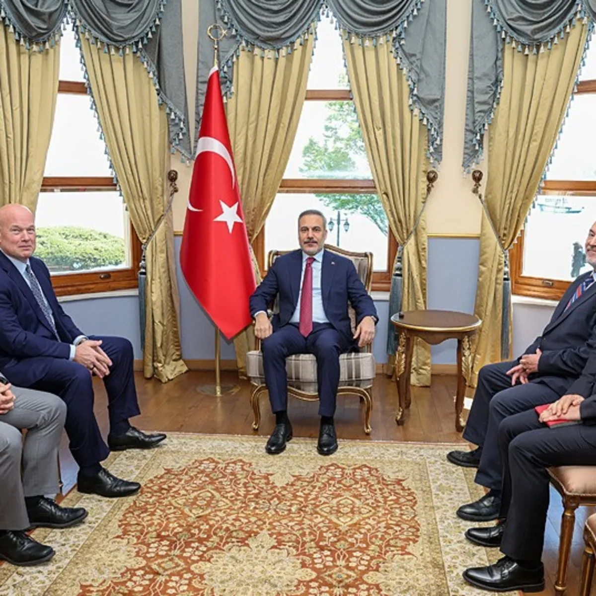 Bakan Fidan'dan İstanbul'da barış diplomasisi