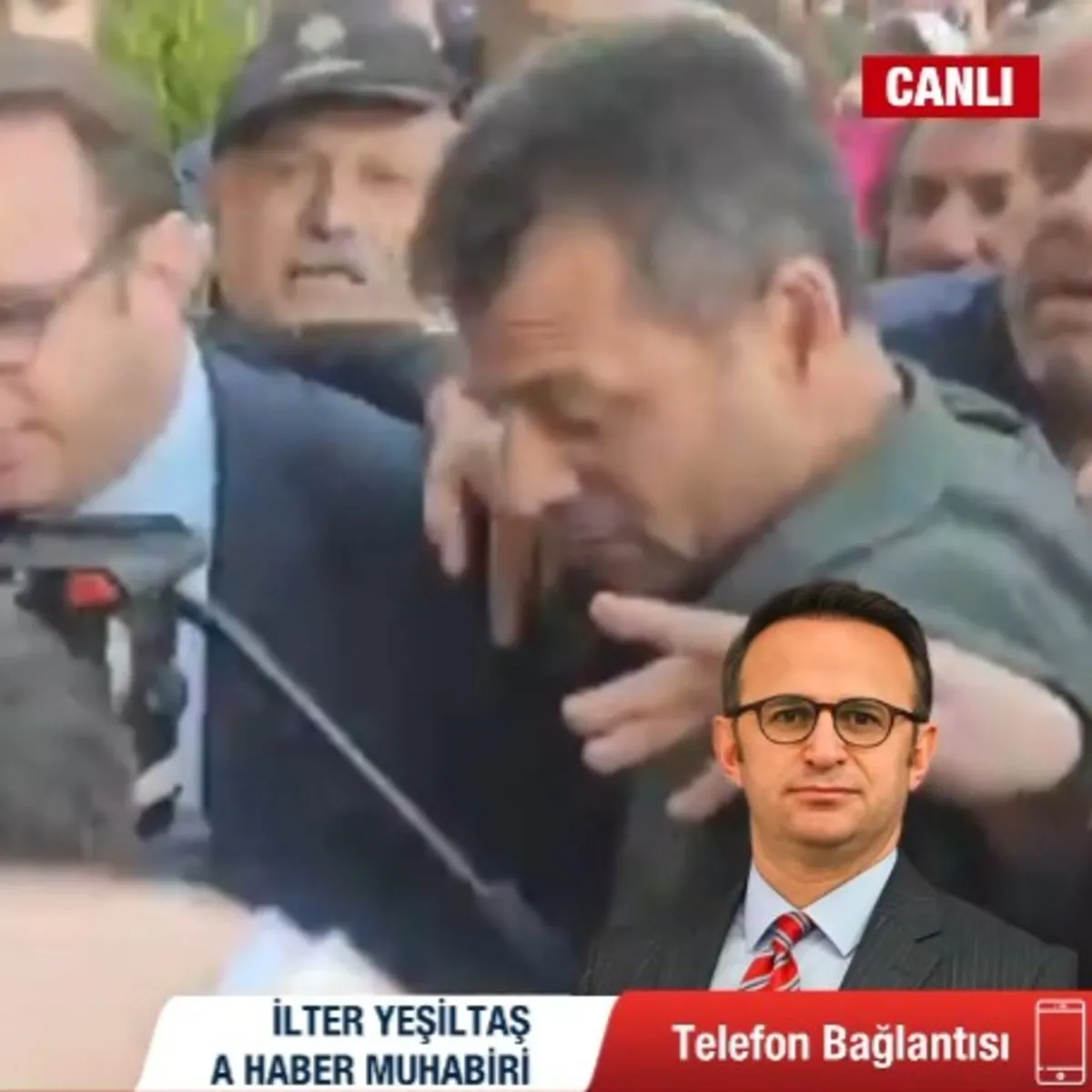 CHP Genel Merkezi önünde A Haber'e saldırı! Muhabirimize linç girişimi | "Arkadan biri vurdu"