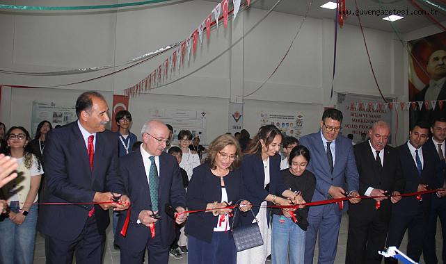 Iğdır’da TÜBİTAK 4006 Bilim Fuarı Büyük İlgi Gördü