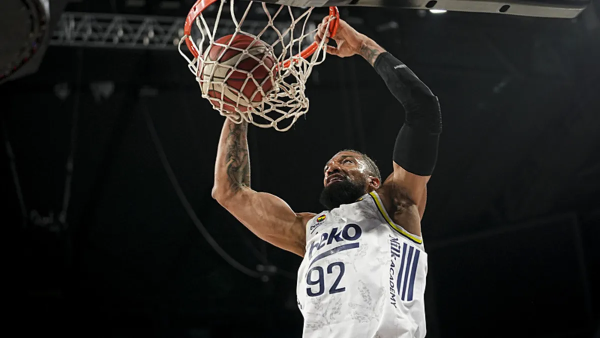Fenerbahçe Beko, Anadolu Efes'in rakibi oldu!