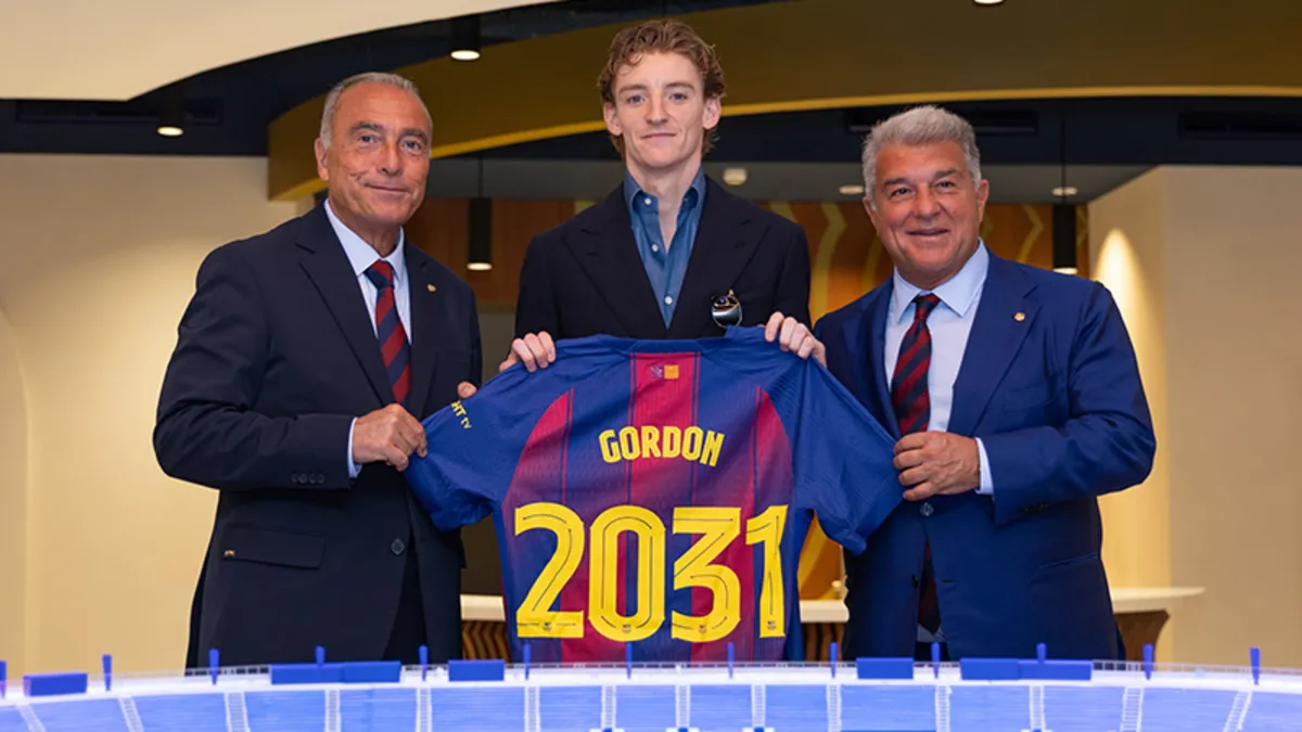 Barcelona, Anthony Gordon’ı transfer etti!