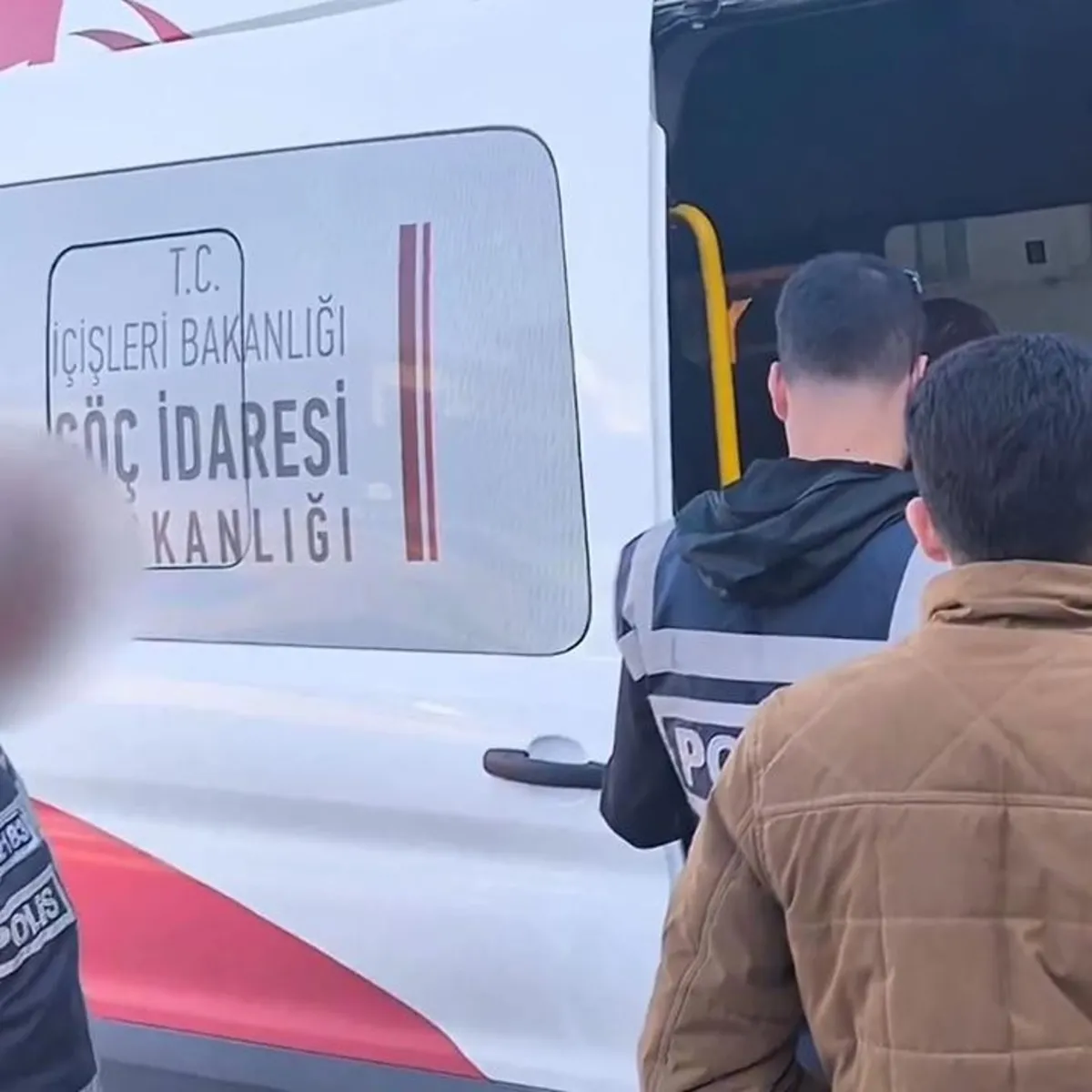 81 ilde göçmen kaçakçılarına operasyon!