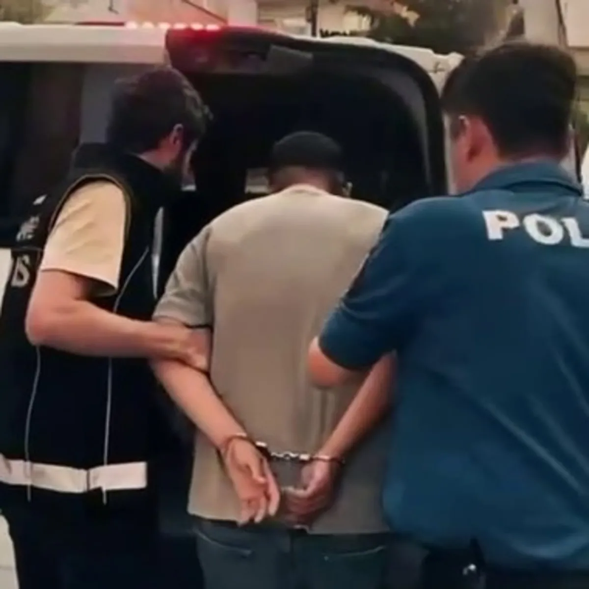 Mersin'de uyuşturucu operasyonu! 42 şüpheli gözaltında, firari 10 kişi aranıyor