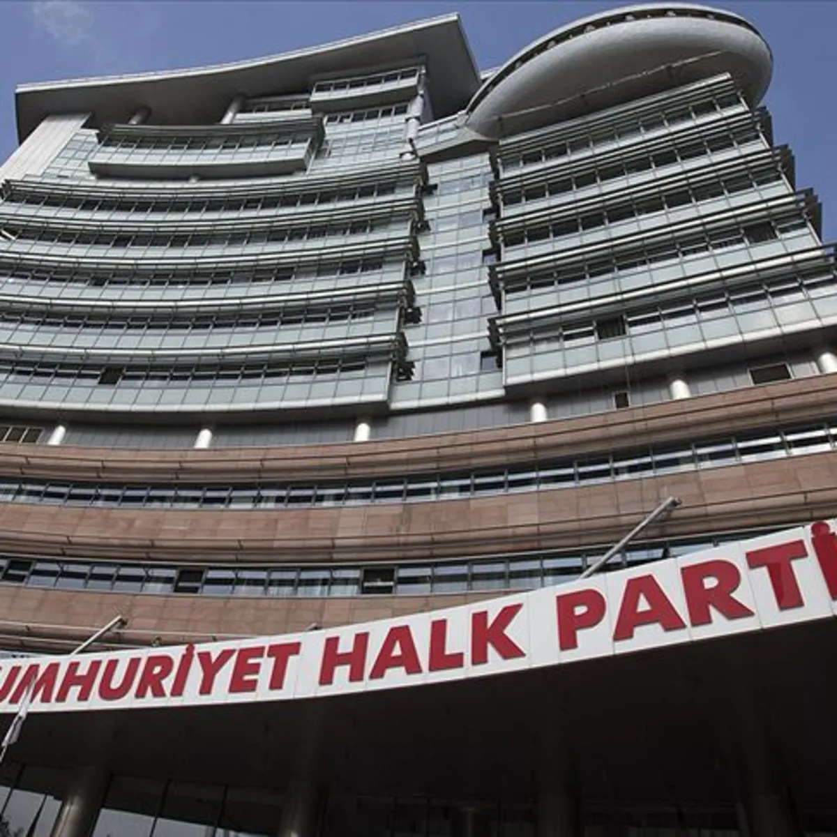 CHP kulisi çalkalanıyor: Köprüler tamamen atıldı