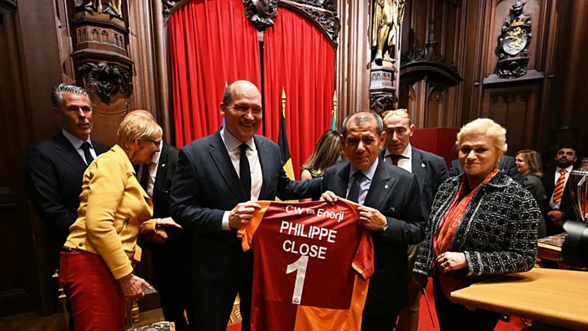 Galatasaray'ın şampiyonluğu Brüksel'de kutlandı!